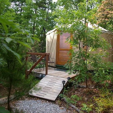 Cedar House Inn & Yurts Dahlonega Exterior photo