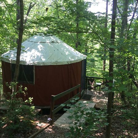 Cedar House Inn & Yurts Dahlonega Exterior photo